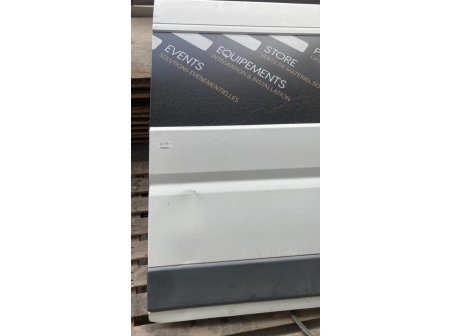 110137052-8ce8084a-b70a-4a2f-a3e6-a526a4d95dbd-Piece-Porte-laterale-droit-FIAT-DUCATO-3-PHASE-1-64e671e38ce0749f43e8ba23ef29725301c117216bf2fbca4122a969a412e3b8_m.jpg