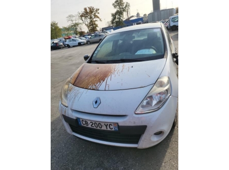Vehicule-RENAULT-CLIO%203%20PHASE%202-2012-89aa195dd393cbe44e1c58e1f8ec09702c3e61e855e97942fc91a07677acb2c9_m.jpg
