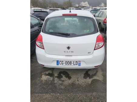 Vehicule-RENAULT-CLIO%203%20PHASE%202-2012-5a5ca4b2fbf2f2491662596b3bd2248a18ca4502ac9baf9d21a7f337be0aa13e_m.jpg