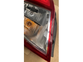 111050742-5d09600e-f567-43ef-8343-d81c11d53773-Piece-Feu-arriere-principal-gauche-feux-8200886944-RENAULT-CLIO-3-PHASE-2-a6dd85233fb8350b30378edac1c29ed56dddbf37f74cdaff2648fffbd37e8333_m.jpg 2