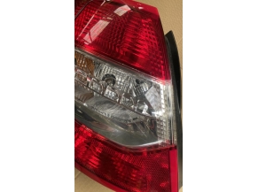 111051893-9ec00be0-9f2c-4841-9e5e-509adbe6ed53-Piece-Feu-arriere-principal-gauche-feux-6350KS-CITROEN-C4-2-PHASE-1-e616073d70b62cb0f64d8e61accecfb5e14ed75e78d02fa6a92d08da782926d9_m.jpg 2