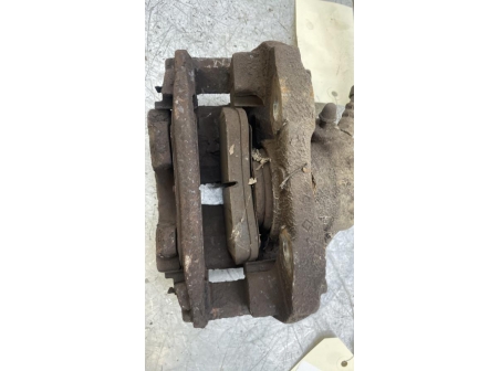111172316-a37af504-f99c-4988-b8e9-31b3ddfccc3d-Piece-Etrier-avant-gauche-freinage-CITROEN-BERLINGO-1-PHASE-2-7b53ef826439fa0b500ce199ed43176a8df918e7238074fb258aacfcbf48dc5c_m.jpg