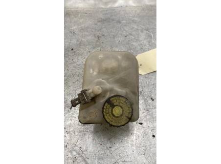 111175321-dcb6e9f9-c7a0-4ded-859b-c952919d9cb4-Piece-Maitre-cylindre-freinage-CITROEN-BERLINGO-1-PHASE-2-3324f01d5f779424c722a07d8031eacff1f6543f24bd98160441ace636ce8815_m.jpg