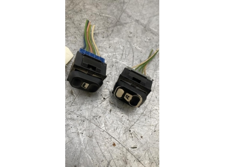 111175529-797d4449-f224-4b50-8ae8-dd585e3d4395-Piece-Interrupteur-de-leve-vitre-CITROEN-BERLINGO-1-PHASE-2-967d875d8d519624c25fe322fe206857a034fee0bbb114cd51da743b7f74add6_m.jpg
