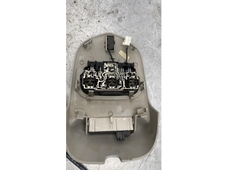 111181614-a690a9b4-62c4-4166-8d00-0ab2a07f74cf-Piece-Eclairage-de-plafonnier-PEUGEOT-3008-1-PHASE-1-e47c5e4d9c1f05f707428f1771948591eec58e5650541da2bd8a4647225f68d1_m.jpg