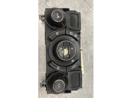 111181656-8808dd03-70a6-42b9-a07b-b8443bfa9539-Piece-Commande-chauffage-PEUGEOT-3008-1-PHASE-1-519d71790eb9560b8325a3ef3bb4d48d0b07e580c27af60db7f746fcb1f921b4_m.jpg