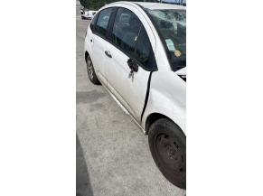 Vehicule-CITROEN-C3%202%20PHASE%201-2010-f131846ecd3eab7da559e0ef1722be0a87f8dc9822feab811e2ab74acda0bb0f_m.jpg 2