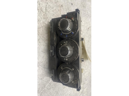 111207152-b2455fe8-4fdb-4457-93bc-30710fb4275a-Piece-Commande-chauffage-CITROEN-C3-2-PHASE-1-973262e75c9c071051e8630c7714c2c01074c87691c72f2d23270f3bfc9fd4a1_m.jpg