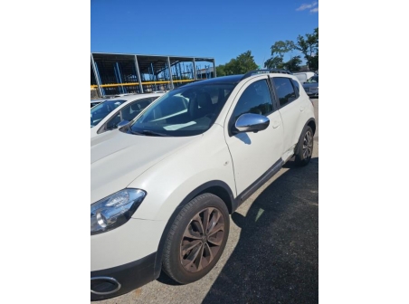 Vehicule-NISSAN-QASHQAI%201%20PHASE%202-2014-fd517fb1e3eb241cb88a020783db143014d2ad5f55cb975c0a867ac0c2dd792a_m.jpg
