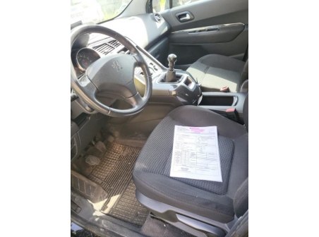 Vehicule-PEUGEOT-5008%201%20PHASE%201-2011-09b02317b3eb33367423ba3320332eb2ffa3b3b8348c8048ded8e30dfcd532bb_m.jpg