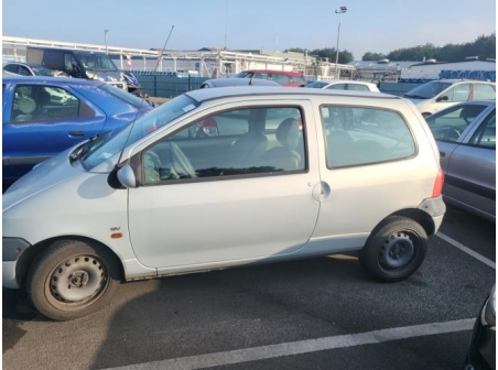 Vehicule-RENAULT-TWINGO%201%20PHASE%203-2003-3bb1ee0f3c245ad28268c365e548eed756646c34c3e0eac7556b4eae271136b5_m.jpg