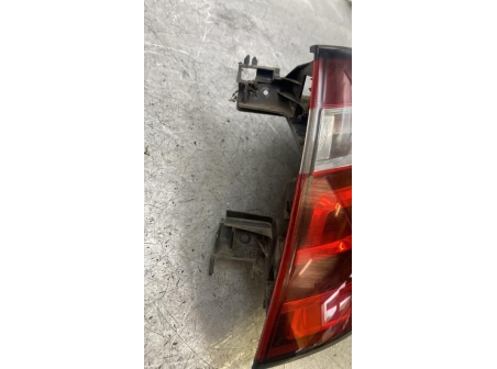 111263648-4429d820-f27f-4450-a325-1c381476bfa3-Piece-Feu-arriere-principal-droit-feux-CITROEN-C4-PICASSO-1-9c663be763b81212dcf7d3b6ec589eedffda78eb4b88868ffd970b9acdced9bf_m.jpg