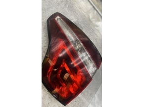 111263761-a6ca5856-fd36-4440-9505-718d9092ab91-Piece-Feu-arriere-principal-gauche-feux-6350LQ-CITROEN-C4-PICASSO-1-588ae65a39105e93d6b9c8e1a083eae207e110e9c0534c7e938816ca29d0846b_m.jpg