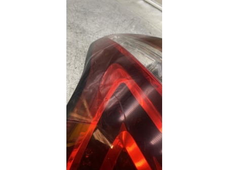 111263761-f9d2c1e8-f10b-4fac-a28f-18ceff1aee10-Piece-Feu-arriere-principal-gauche-feux-6350LQ-CITROEN-C4-PICASSO-1-0a9df55621ca6710951171f45c61a5cb9867321144f67d15b70de27d99905353_m.jpg