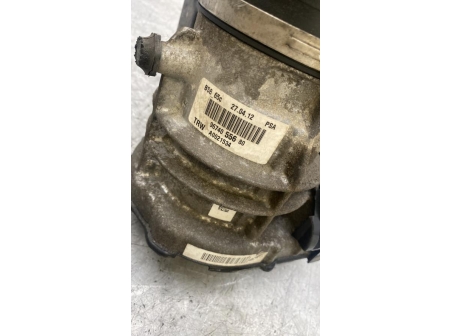 111265470-f85d634e-7f98-4a80-b0d6-506c4b200ae6-Piece-Pompe-de-direction-CITROEN-C4-PICASSO-1-4e24c72feb061b8be9059c442f1bd0b9cb9ee4daedddac15ee01c88142f37cbc_m.jpg