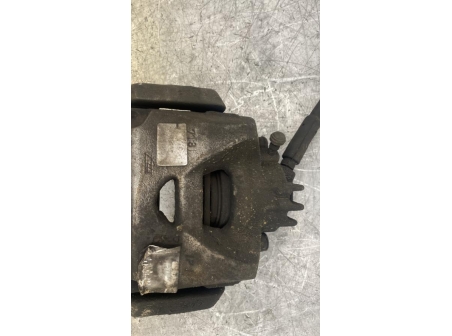 111265523-a4627ef5-0ec8-47b9-b5b0-b16eba3fb42d-Piece-Etrier-avant-droit-freinage-CITROEN-C4-PICASSO-1-fd87bac20f7a16831644b6575a048f2e95d4c62246d87601f59fc8a0eb4dd50b_m.jpg