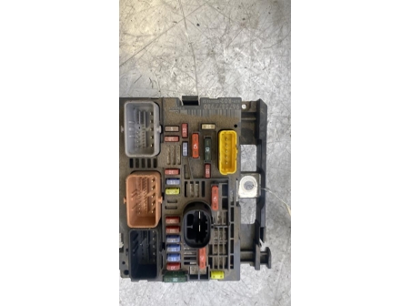 111265725-9bd28053-eb39-4bf0-bb4f-8f413d8ba2a5-Piece-Boitier-servitude-moteur-BSM-CITROEN-C4-PICASSO-1-b12437c4fd293820f70b539ba2e36336c22c0b1fe8b69f113bdaba56d6289324_m.jpg