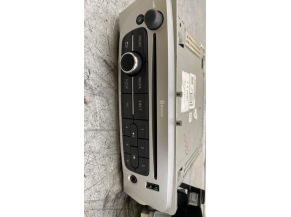 111272877-7b5dbe80-ec3c-463a-922f-862e1cbf0df5-Piece-Autoradio-dorigine-RENAULT-705acf1de2e57b9d60fb761aab7defeb44f37a6b97f07341d38bb0697443618a_m.jpg 2