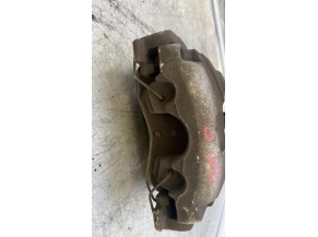 111273182-b5efc42b-0002-4b0a-a918-df384a3c1798-Piece-Etrier-avant-droit-freinage-RENAULT-4d3478b2b7e3a77bdc7bd9755f0c3b4a8050b5f8d91a2fe9a40bf7c7d6aedbaa_m.jpg 2