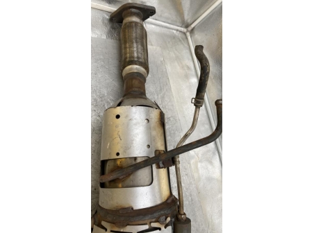 111286886-18ccbf35-2fd1-441e-a5ed-8956734f2248-Piece-Catalyseur-echappement-2090000Q0H-NISSAN-QASHQAI-1-PHASE-2-d5ce51e90c754acc3075366ec4bad2964e5f78af9fc1f8cb44d78ae30605e256_m.jpg