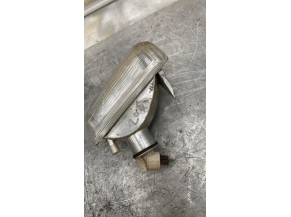 111292615-ac102f2e-7a53-40a3-b318-9567b7a1cd85-Piece-Repetiteur-clignotant-avant-droit-Feux-632524-PEUGEOT-205-PHASE-2-41ff419d6b9ee86b04183558f27ad6d6a702e4cf680b104dd43a45683efebdab_m.jpg 2