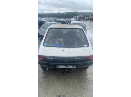 Vehicule-PEUGEOT-205%20PHASE%202-1991-d75644831bb0df781f9e882888bc897803fdc1721419d6fc756fbc22bb97ca0c_m.jpg