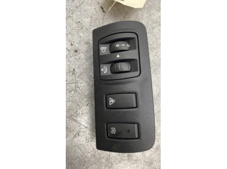 111320142-9479d23d-46f4-4d32-9b5f-3703f7b680a5-Piece-Commande-de-reglage-hauteur-de-phare-RENAULT-e2e40bd56bc7fe8aed3e8d3e3d0536829662e9dd44436d2571096634ab9e19c5_m.jpg
