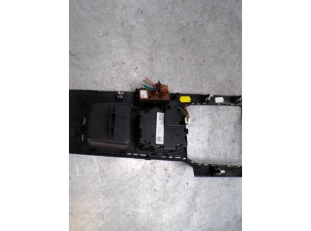 111473792-0f839348-b026-4246-8bfd-5b366b6c6116-Piece-PEUGEOT-c5cba62c64ea5d601f317be6c2640c24add23f7f9203df382fa5b593befc6d91_m.JPG