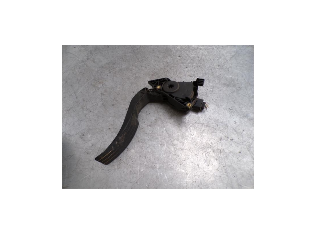 111477433-382a60b6-22d7-4be5-8ebd-0fea5ecd36c1-Piece-RENAULT-cd7004f764def0dcd926f378303c84878080dee15d15e085f2e44450c1c55d79_m.JPG 111477433-382a60b6-22d7-4be5-8ebd-0fea5ecd36c1-Piece-RENAULT-cd7004f764def0dcd926f378303c84878080dee15d15e085f2e44450c1c55d79_m.JPG