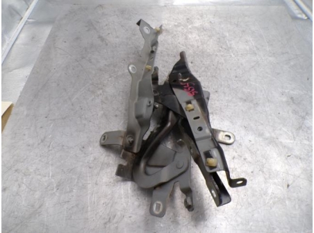 111479175-4508034b-8cf9-4736-916b-a3171126ff1f-Piece-Charniere-de-capot-RENAULT-727ecaf09c80b08fcfe3ad8de5cc1beb4f5d33419a227f741f53540c8b070167_m.JPG