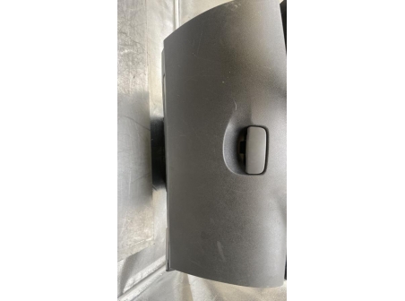 111273179-f3860eb2-d5e7-48a2-8a5e-b9546e24f534-Piece-Boite-a-gants-RENAULT-6bccd4c001896d1139e1ba636d107e6d61c2c63df344ab07c963ba78ec2e7eae_m.jpg