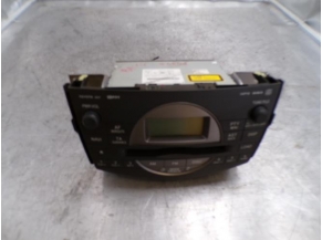 111486625-2d53b580-c63f-4164-b259-372a8ec11ce4-Piece-Autoradio-dorigine-TOYOTA-RAV4-3-PHASE-1-22-D4D-16V-TURBO-4X4-ac19751905eb93f6a9f76bca7e67d7fc01e2c8bec9b4e427e671cb8a8fac2f5f_m.JPG
