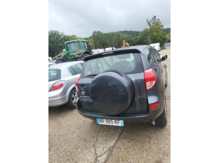 Vehicule-TOYOTA-RAV4%203%20PHASE%201-2006-a0a96b019a77df9df7b043c964df0b1830b57e50cc27e6c5ff81a61a7b76bcb1_m.jpg