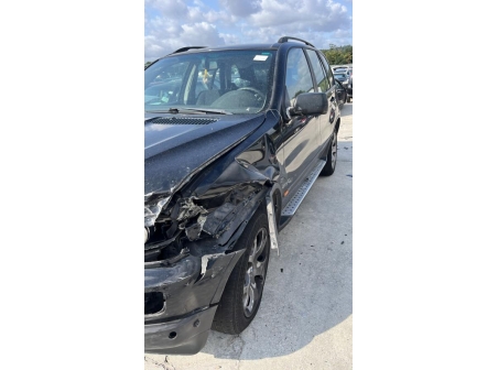 Vehicule-BMW-X5%20E53-2004-397cb452aaef42457eec316f11fac40f5ea3512636b71c835ab369b2f4124df7_m.jpg