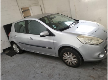 Vehicule-RENAULT-CLIO%203%20PHASE%201-2009-ef34da02dd98786db2fa977fa6aa1a0b8fdd2b319a7e7b81b21680e11ec7d3e1_m.jpg