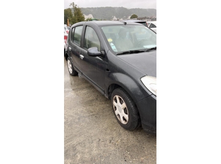 Vehicule-DACIA-SANDERO%201-2009-5531b275aa4ae22bebb3bc33cb637bcdd09c8489352e28f850b65c724729ed83_m.jpg