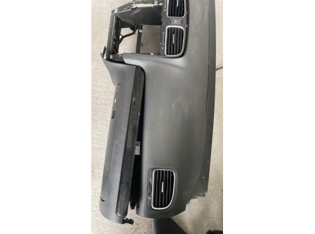 111602505-a51e38ba-cd10-4230-b61c-46a44d479bf5-Piece-Planche-de-bord-complete-VOLKSWAGEN-GOLF-6-0bb33a5f1403cb1af942509a1ffad8929d58af6fbd69c69cb07e58c47a342036_m.jpg