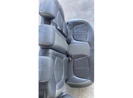 111803724-3c21d5c8-a5ba-4b1e-9811-3447ebbf0a5a-Piece-Interieur-complet-RENAULT-CAPTUR-1-PHASE-1-e06d066fc9e4585681f6136b28b4832853fae1445179dc057cdba3ecb5e20559_m.jpg