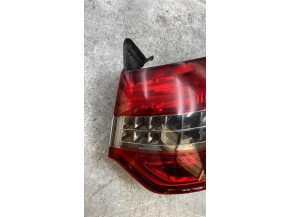 111829720-cb849b04-905f-4d34-b28f-39d73c43613f-Piece-Feu-arriere-principal-droit-feux-6351LS-CITROEN-C5-2-cad27e5fbcf8ca9ba6c21d8fbebd8e9b7baa9b9e6dc41fd19f484248186f1a52_m.jpg 2