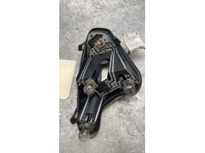 111832006-c438f4e9-ed3f-4bb3-aa9f-1730385735a4-Piece-Platine-feu-arriere-droit-PEUGEOT-308-088e7123c47299011ccc454b1ca19808aa47fd05bbda00aaf5cc5c2af403ad3d_m.jpg 2