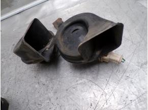 111839069-2aa7b560-17c1-4b6b-a25f-b4e8fa31f445-Piece-Avertisseur-Klaxon-PEUGEOT-1b8c6713e7ba95c7b2f007c02721abf0e93692940238bc12e5f47408f43df990_m.JPG