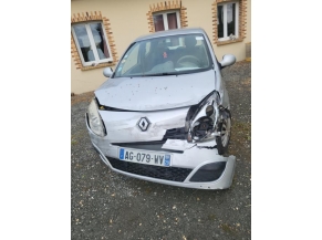 Vehicule-RENAULT-TWINGO%202%20PHASE%201-2008-089ff7b43c08a8e2a5994c724798133493828802ed6917645b07d6a1b3086b6e_m.jpg