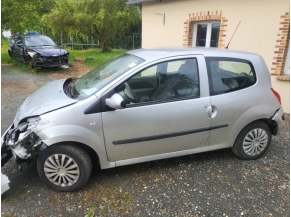 Vehicule-RENAULT-TWINGO%202%20PHASE%201-2008-089ff7b43c08a8e2a5994c724798133493828802ed6917645b07d6a1b3086b6e_m.jpg 2