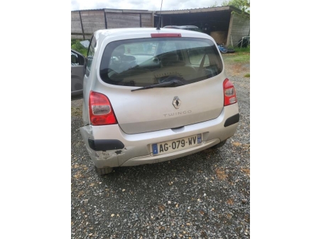 Vehicule-RENAULT-TWINGO%202%20PHASE%201-2008-edf368a641058f933c97f6dcf51efee7c2b5baf99934dd69c5fe6a597c78d4eb_m.jpg