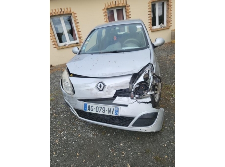 Vehicule-RENAULT-TWINGO%202%20PHASE%201-2008-089ff7b43c08a8e2a5994c724798133493828802ed6917645b07d6a1b3086b6e_m.jpg