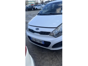 Vehicule-KIA-RIO%203%20PHASE%201-2012-8139237532cb5e87a7d4f74b4b29b3c7e5ac14f8eb174430092974f968d325b3_m.jpg