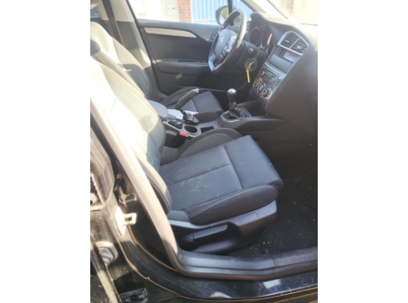 Vehicule-CITROEN-C4%202%20PHASE%201-2011-d31818ac2a3440ccc06459bda018b8943d0363e957dda3e817ac2907e6273870_m.jpg