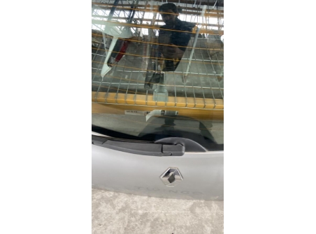 111898909-0621c361-4147-46e9-9717-20853a2032cb-Hayon-arriere-901004681R-RENAULT-TWINGO-2-PHASE-1-f9466b78b04afbbf294c153aa1157fbb83decb7182d7516bcdb48c5d2d5c2b3f_m.jpg