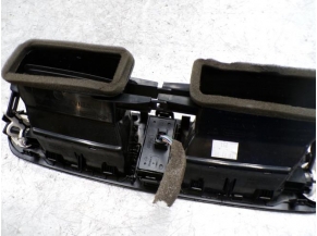 111942865-19b3760d-27a3-4717-8c4b-19ea32660b0b-Piece-RENAULT-3316a6d95397d3a668c1e46d83be11db0e189c8a1eb449410c26601eb80e60df_m.JPG 2