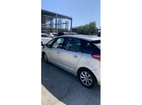 Vehicule-CITROEN-C4%20PICASSO%201-2010-78b5ecaaece4a616d4a6189d45bf2cae88f1c45d6b8b38cff9d394b295c9f008_m.jpg